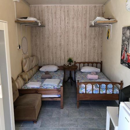 Converted Shed Studio & Garden Hanging Bed Pórto Ráfti Buitenkant foto
